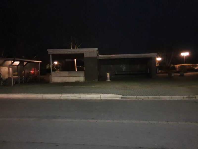 Bushaltestelle Am Vereinshaus ohne Beleuchtung