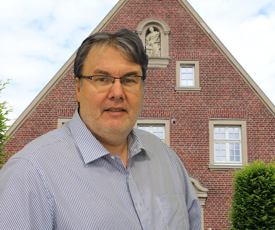 Helmut Schroer